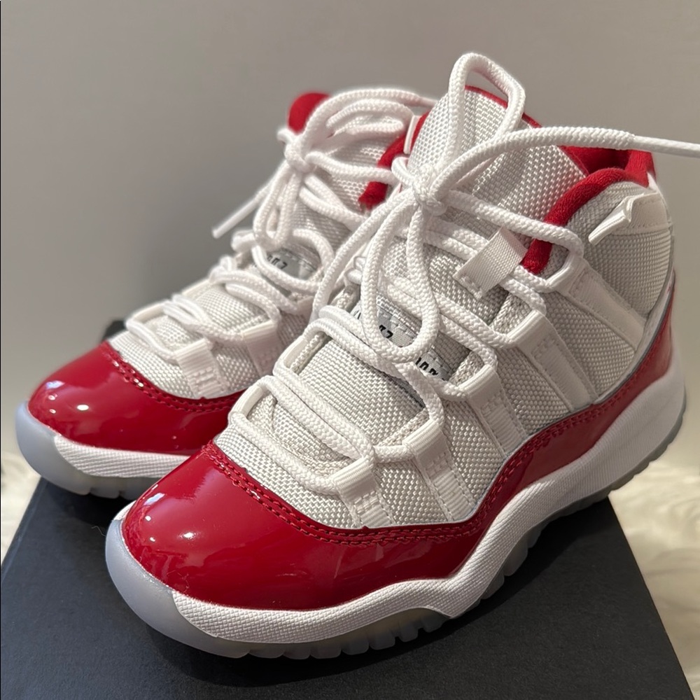 JORDAN 11 RETRO (PS)